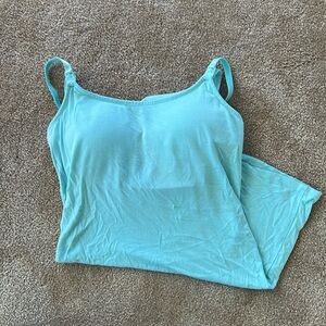 A Pea in the Pod nursing tank XS